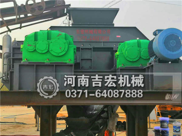 河石對輥粉碎機工程案例現場